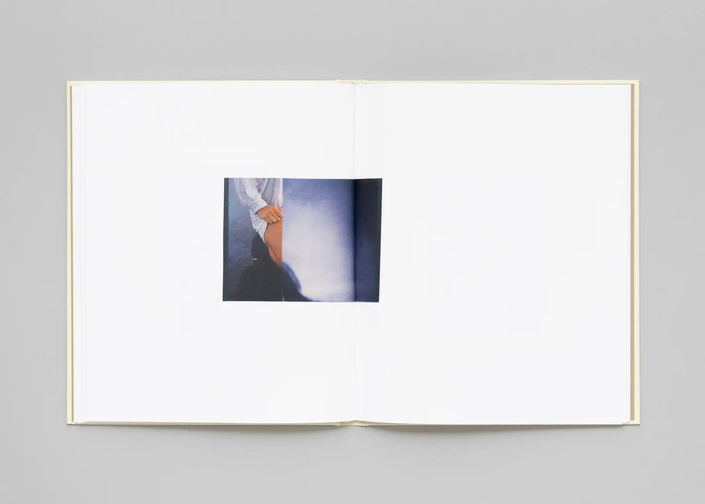 Image of Katrien De Blauwer – Old Sweater Gets New Uses