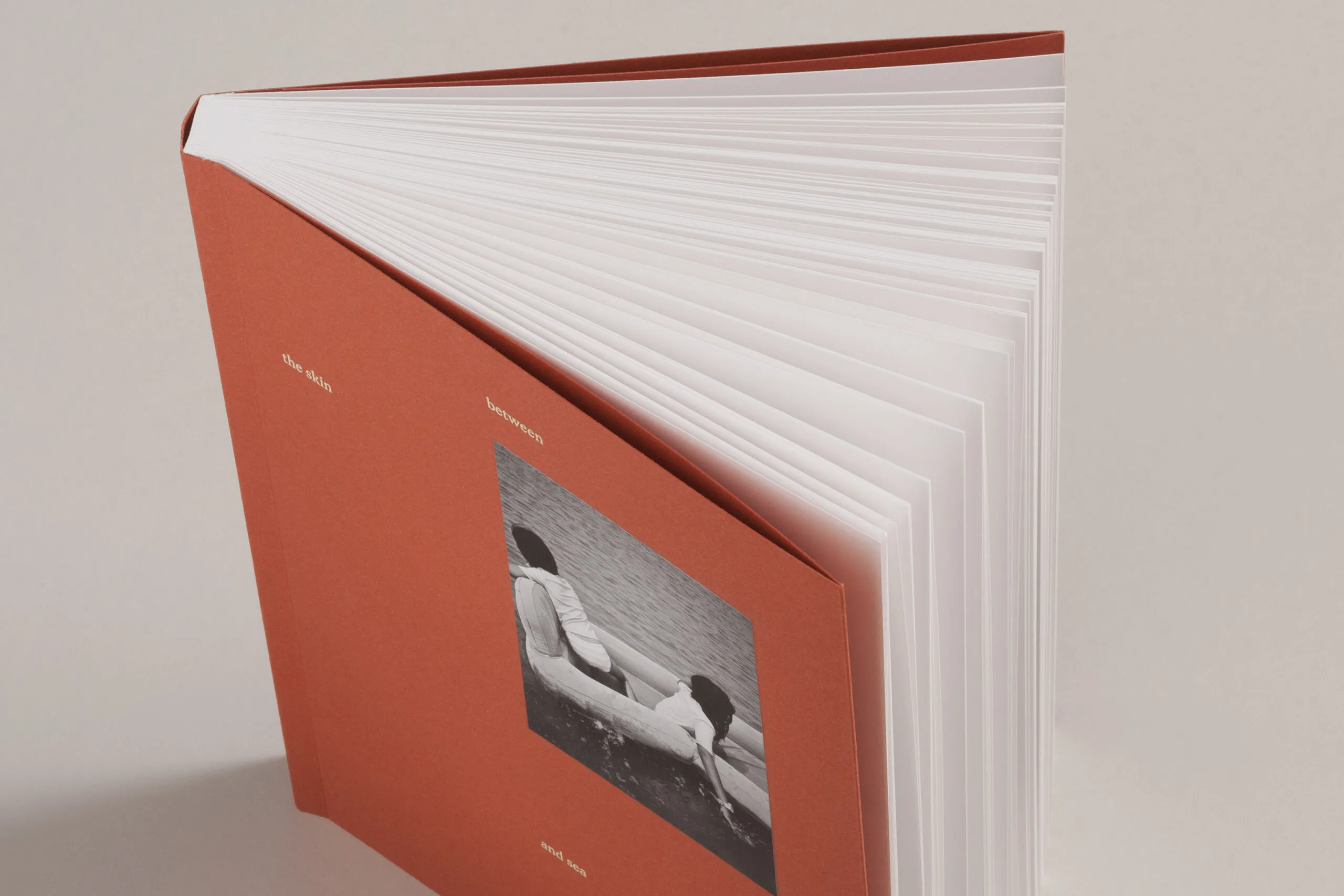 Image of Katrin Koenning – between the skin and sea